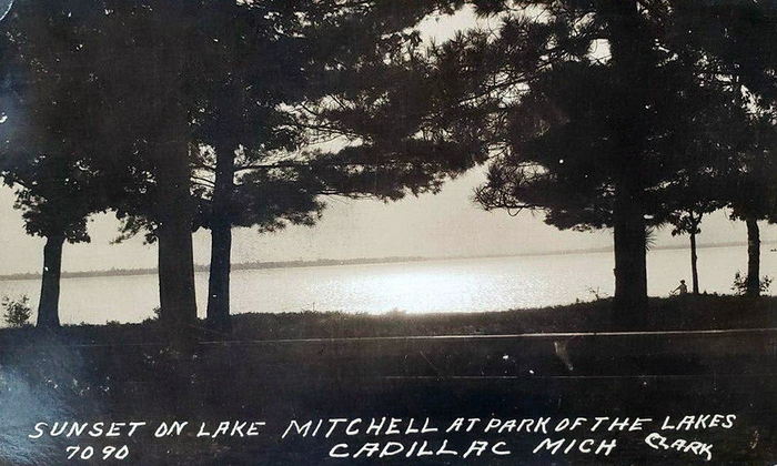 Park of the Lakes Pavilion - Vintage Postcard (newer photo)